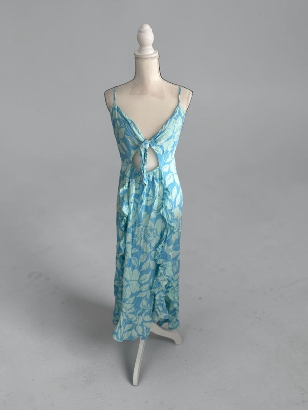 ANGIE. Blue Floral Cutout Maxi Dress Sz M NEW NWT